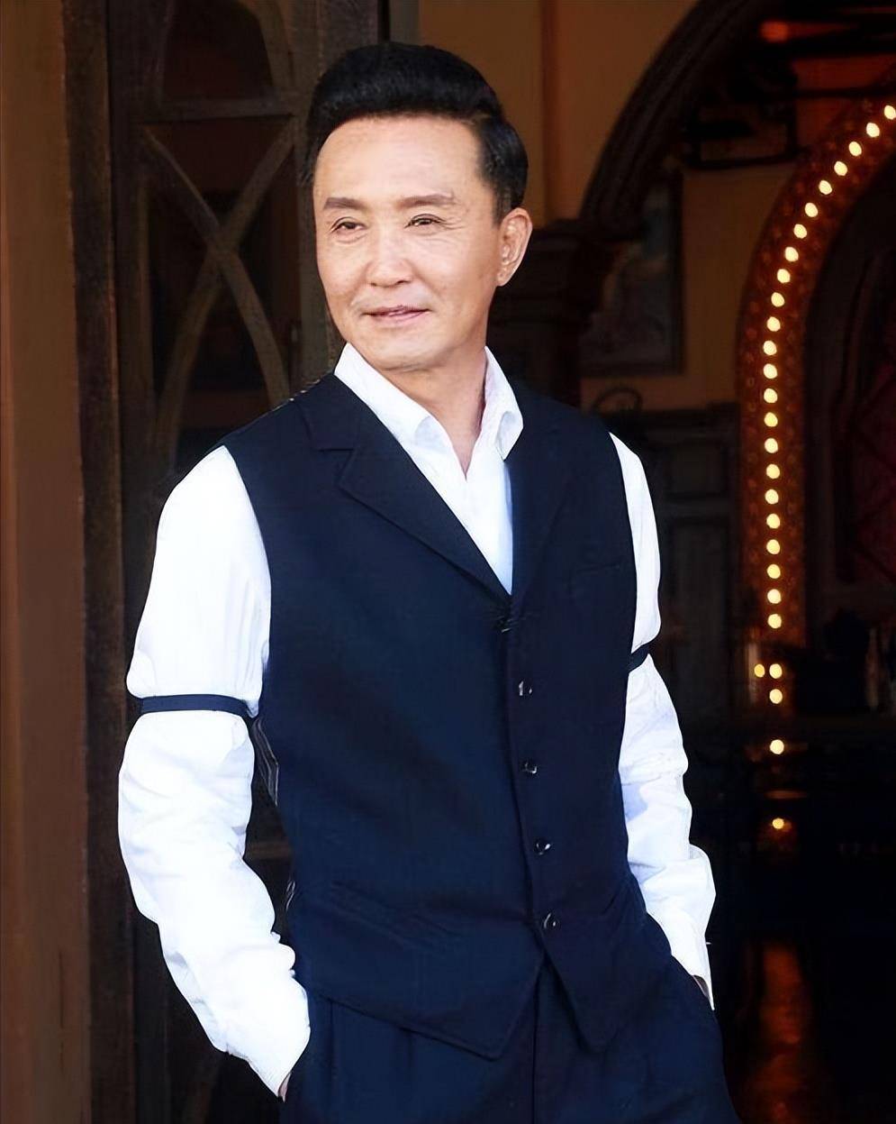 同样是演陈独秀把冯远征吴刚和于和伟放一起看差别就出来了