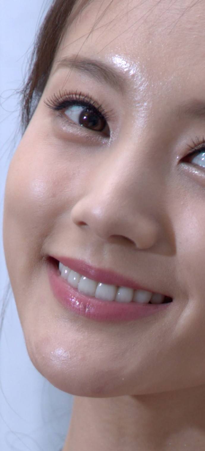 李一桐高清怼脸直拍,打败99%娱乐圈,这才是真正明星而不是网红_自然