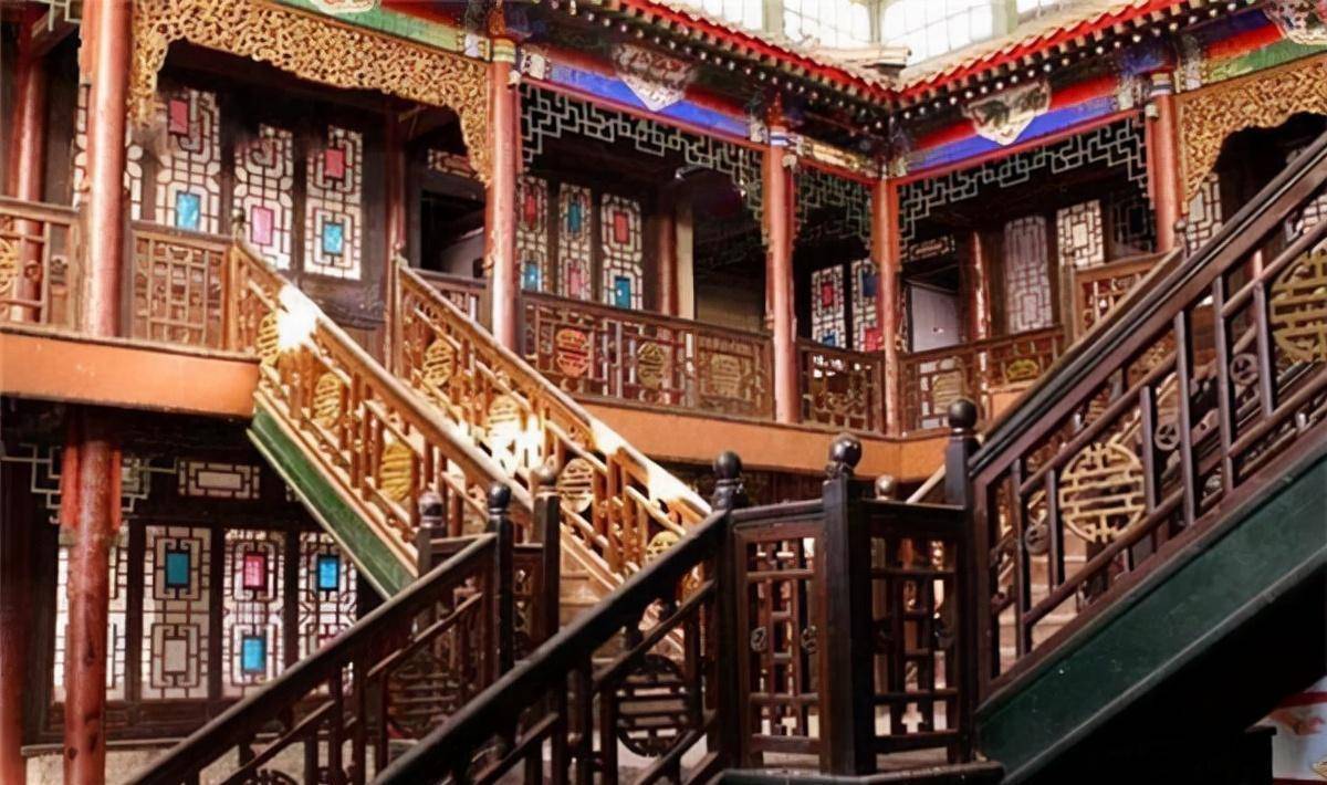 原创古代青楼为啥都要养一群壮汉除了当保安还有一个用处