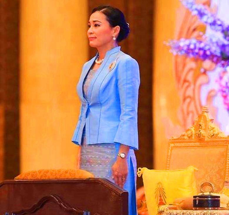 原创诗妮娜贵妃脉脉含情换来国王冷脸苏提达微微一笑成后宫主人