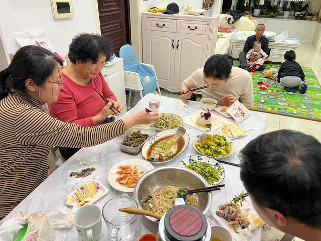 原创儿媳妇生日婆婆做的一桌子菜在朋友圈火了网友看着就好吃