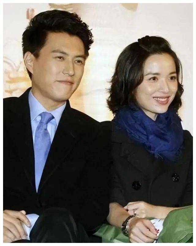 娱乐圈大咖,靳东的爱情传奇,失败恋情背后的幸福转机!_李佳_感情_江珊