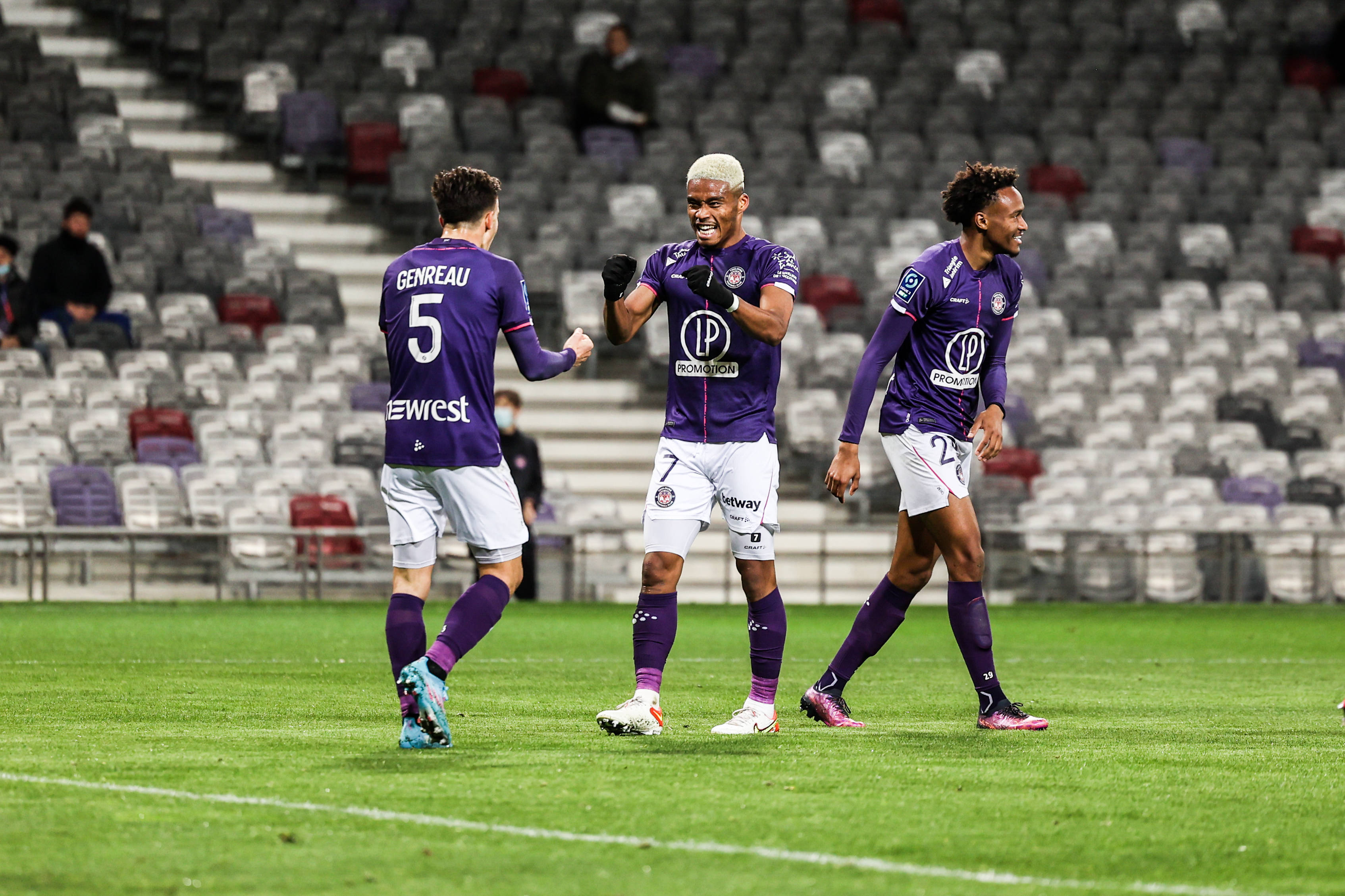 周五足球推荐图卢兹vs里昂