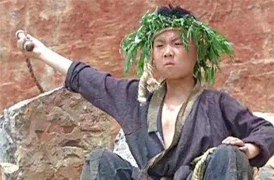 原创少年朱元璋无地葬父好心邻居赠地后日后得到了怎样的报答