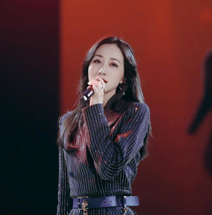 韩雪节目中唱歌当镜头放大那一刻整没整容很显然