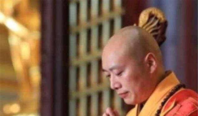 老和尚,让其现场写诗,他写一字后,朱元璋立马将他斩首_寺庙_明朝_开国