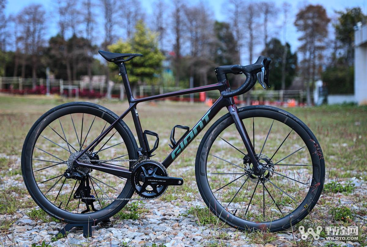 众所期待的giant第十代tcr系列公路车终于在3月6日迎来了正式的发布