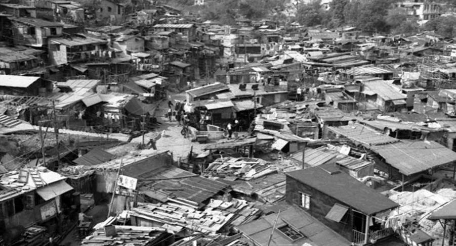 原创70年代香港九龙城寨5万人共用两个厕所现实版的罪恶之城