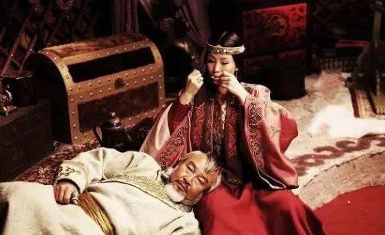 当成吉思汗包围金国都城时,金朝皇帝被迫献200个美女投降,其中必须有