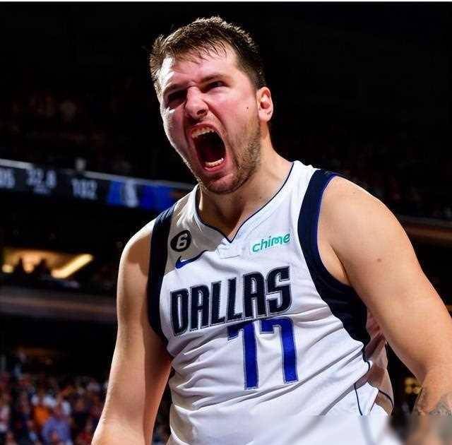 最后要说的就是莱拉·詹姆斯,被誉为"篮球女超人"的她,早已在球场上