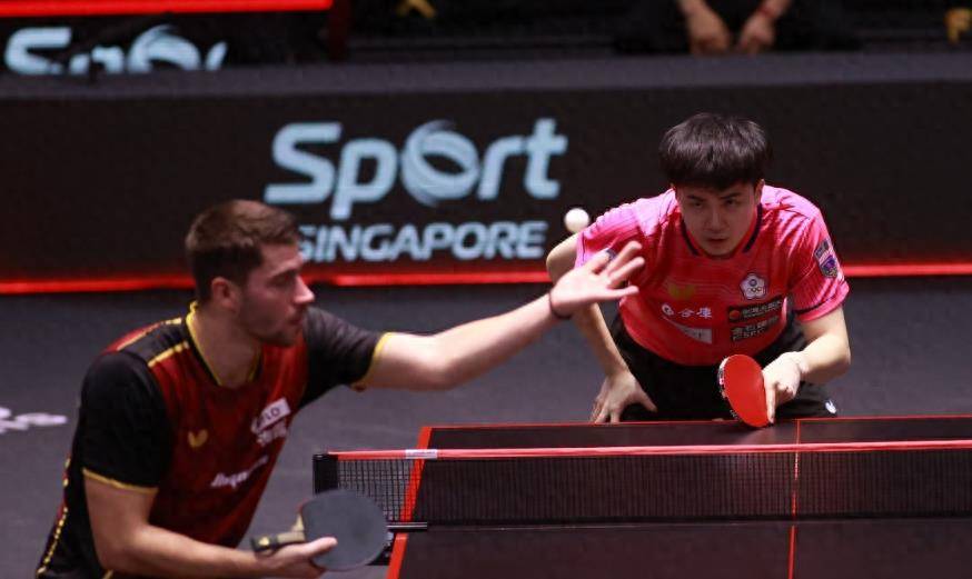 弗朗西斯卡之前在第二轮3-2战胜上届亚军马龙,但本场比赛,林昀儒拥有