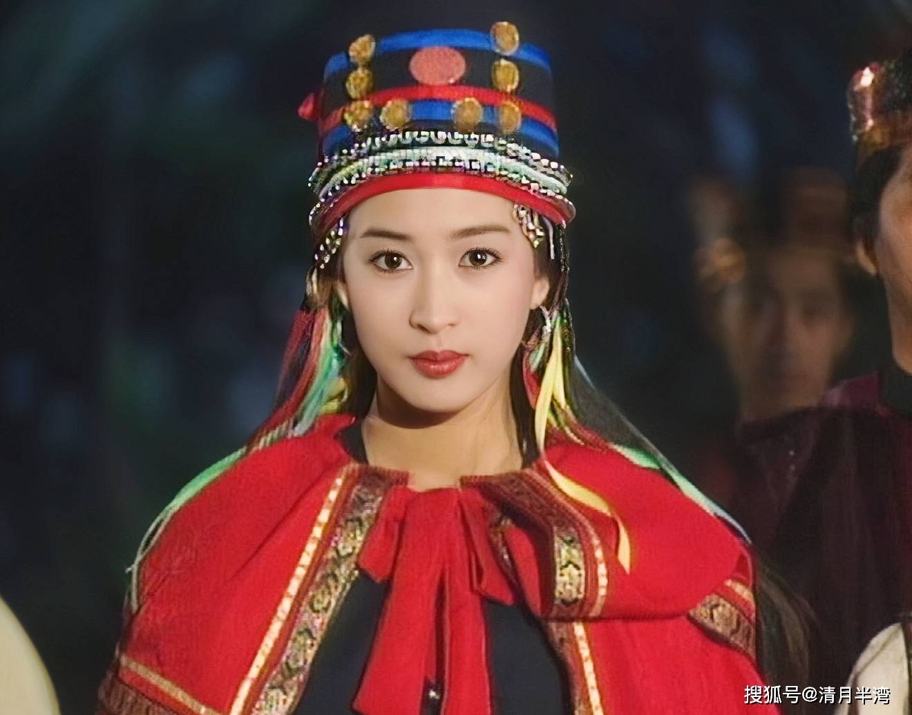 当tvb女星遇上异域古装,周海媚惊鸿一面,巅峰期黎姿不可方物_洪欣