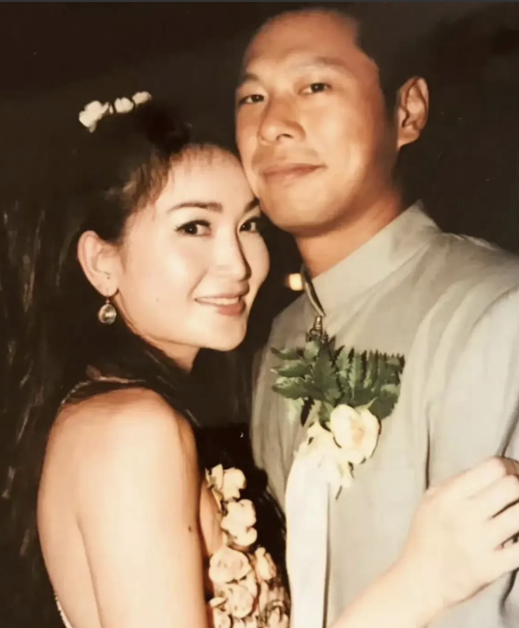 明明年纪差不大,看起来却像两代人,这4位女星把"