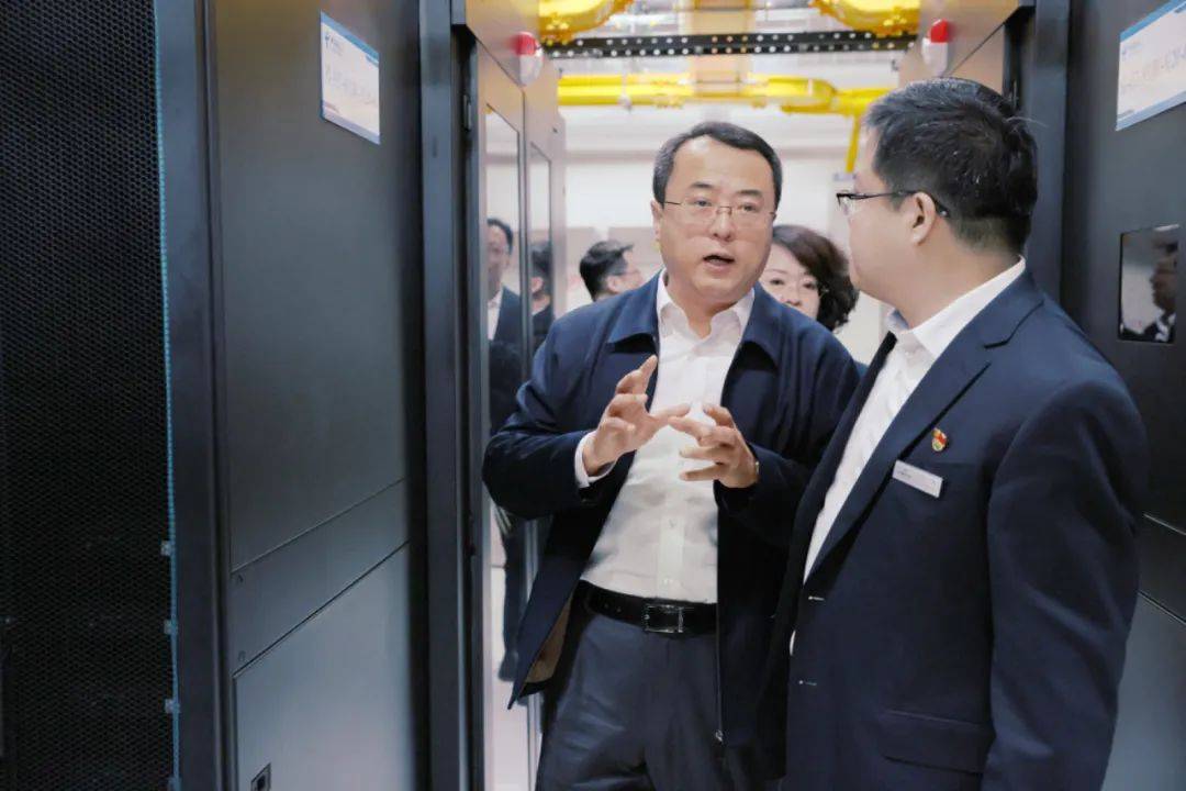 任晓峰行长就确保头号工程顺利竣工召开推进会并现场调研科技保障工作