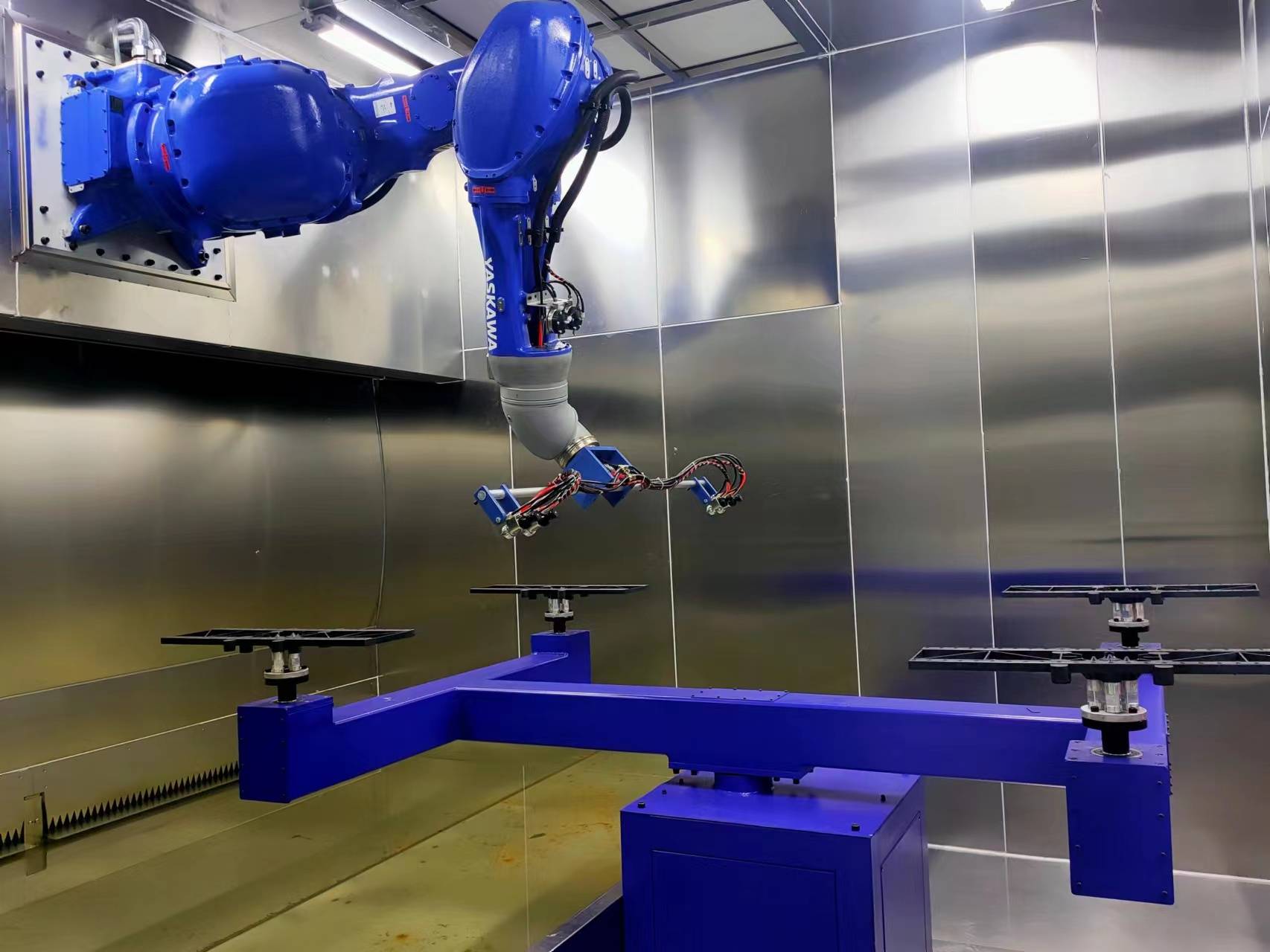 的喷涂材料:根据所需的功能要求选择适合的涂料,如防腐,防污,耐高温等