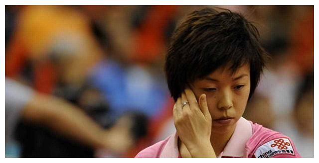 原创世界冠军冯天薇转战新加坡战胜张怡宁现享生活幸福