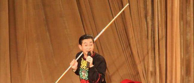 原创六小龄童带四根棍子跑去鉴宝节目此乃家传之宝如意金箍棒是也