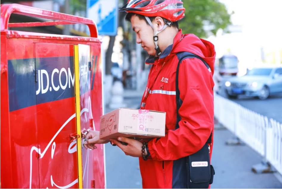 京东物流001号员工退休早已买车买房刘强东兑现5年买房的诺言