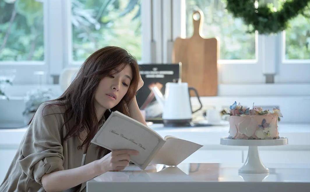 原创凭一首鸭子横空出世26年过去了苏慧伦如今怎么样了