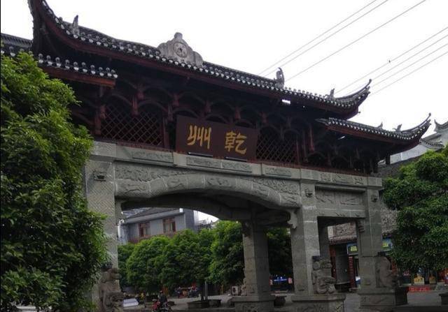 原创张吉怀高铁通车在即时速可达350公里吉首或成大赢家