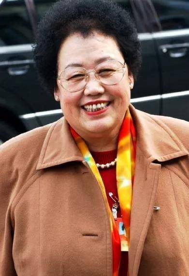 "唐僧"之妻贵为顶级富豪,博物馆和金宝街皆为其所有_迟重瑞_陈丽华