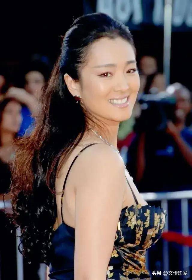 原创年少不识巩俐香如今一看这女人简直美得让人窒息