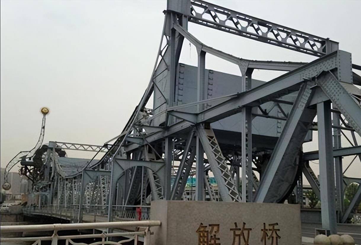 原创丁盛称赞老领导黄永胜打仗就是硬平津战役抢战金汤桥一战就知道