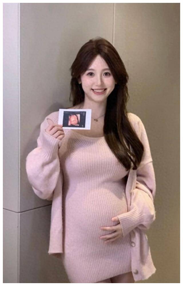 揭秘抖音网红栗小莎留学日本研究生视频爆红破百万