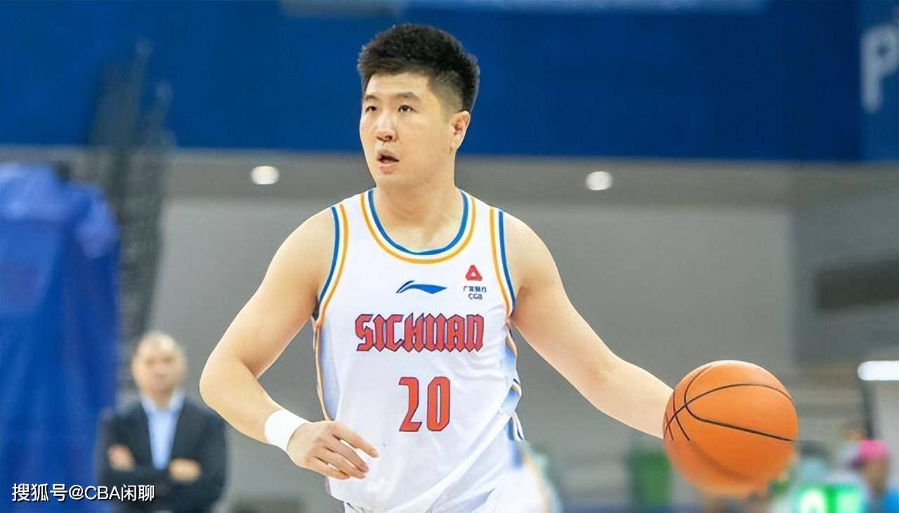 原创排面王薪凯晒和胡明轩威姆斯张皓嘉相聚凯皇带宏远队友逛成都