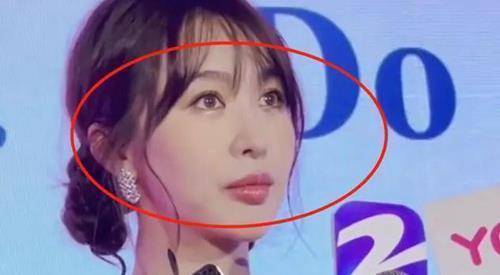 李菲儿参加某场活动接受媒体采访时,遭遇记者挖坑"近期是不是和angela