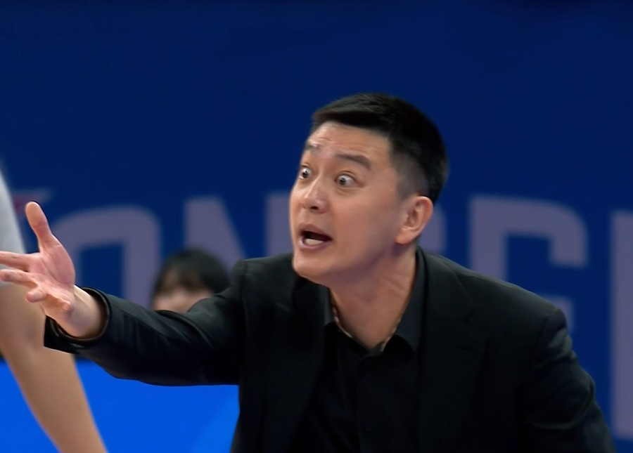 最后1分钟用2记三分球拿下,弗格26分钟砍37分,杨鸣吃t_辽宁队_天津队