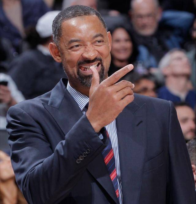 密歇根大学男篮宣布解雇朱万霍华德!