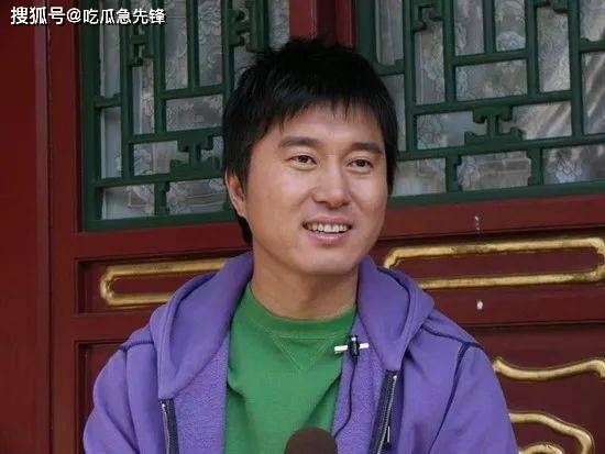 成名后,满文军相继推出了《望乡》,《爱无界》等知名专辑,获得了无数