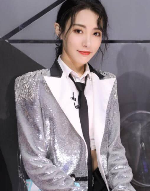 看到第三名,大家还是有点意外的,因为第三名是戴萌.