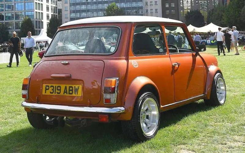 你猜,前捷豹设计总监最喜欢自己的哪辆汽车收藏品_搜狐汽车_搜狐网