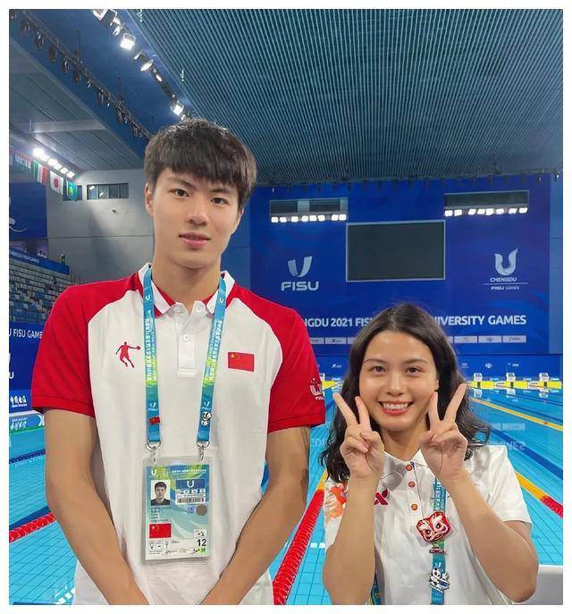 原创游泳健将张翼祥微笑如倾城阳光自信大男孩