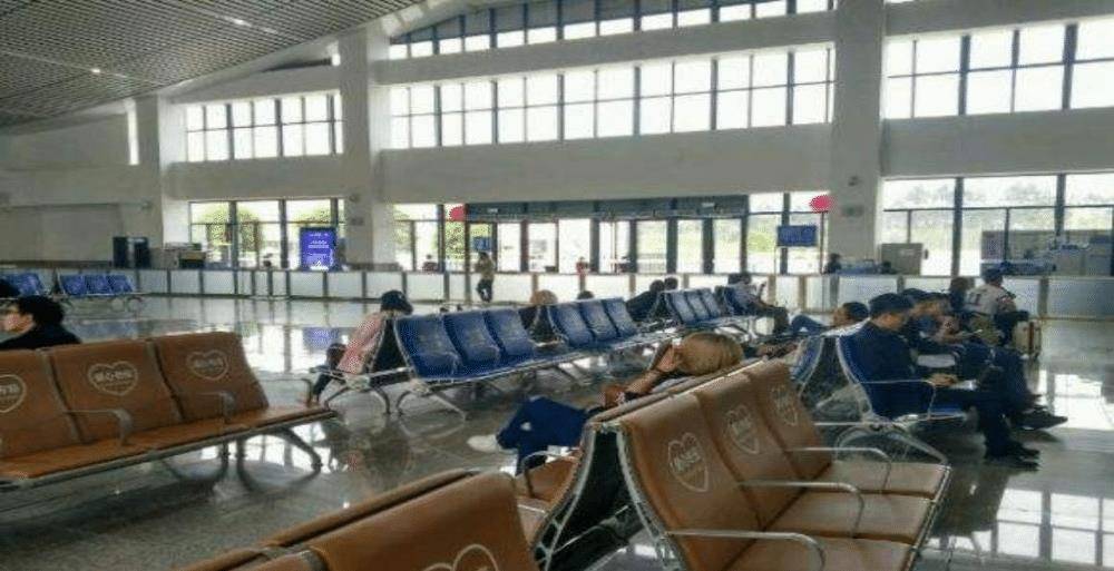 重庆最特殊的高铁站,距离主城区1小时,距离另一个城市仅7分钟_大足_南