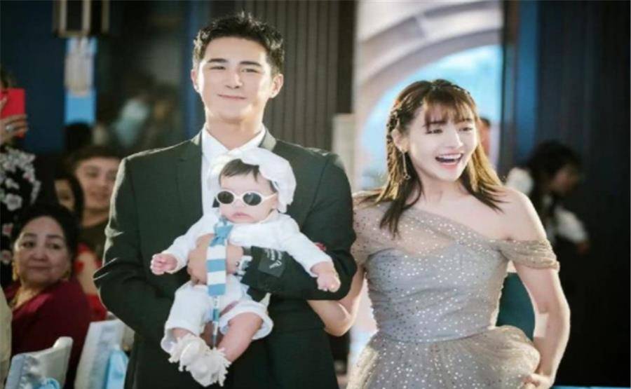 到育儿的这段时光,都被综艺节目记录下来,我们看到的是一个真实的姜潮