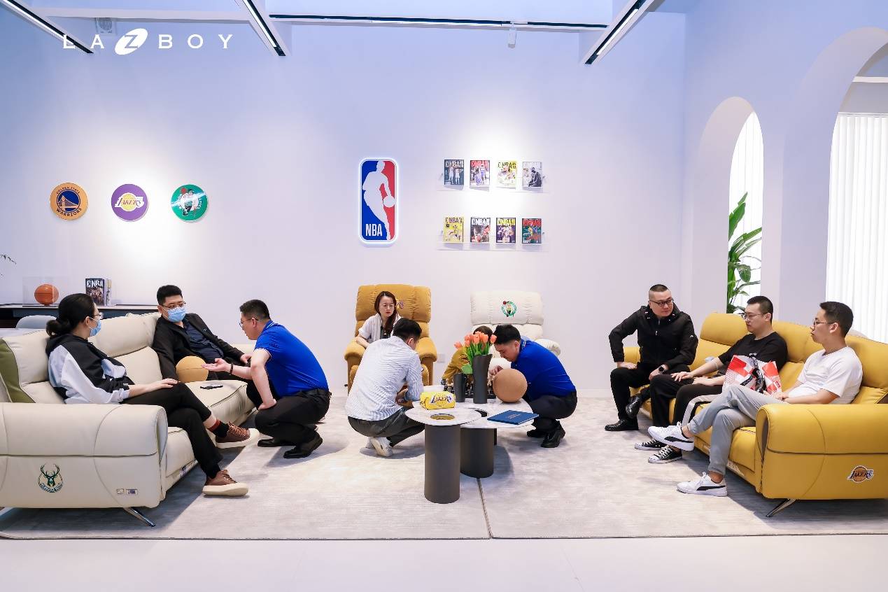 2024深圳国际家具展盛大启幕lazboy掀起舒适新浪潮