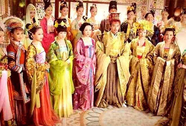 唐朝皇帝服饰妃子图片