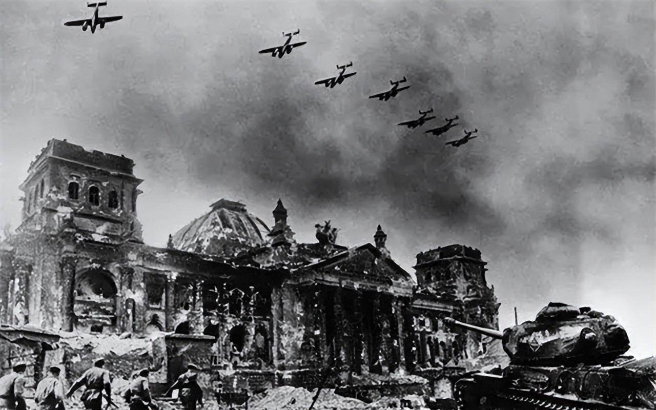 但也有少数人被强大的德军吓破了胆,产生了畏战情绪,他们认为应放弃与