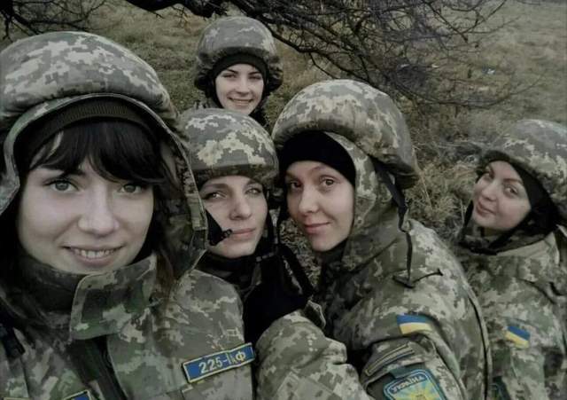 原创乌克兰征女兵中有超10孕妇特殊使命是满足雇佣兵和沮丧的基辅