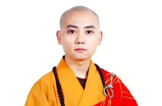 原创他13岁出家15岁考入著名佛学院本科23岁成为中国最年轻住持