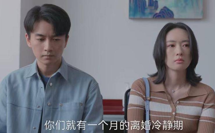 住57平的房,一万5的包买两个,导演有什么误解,存款260万是穷人_生活