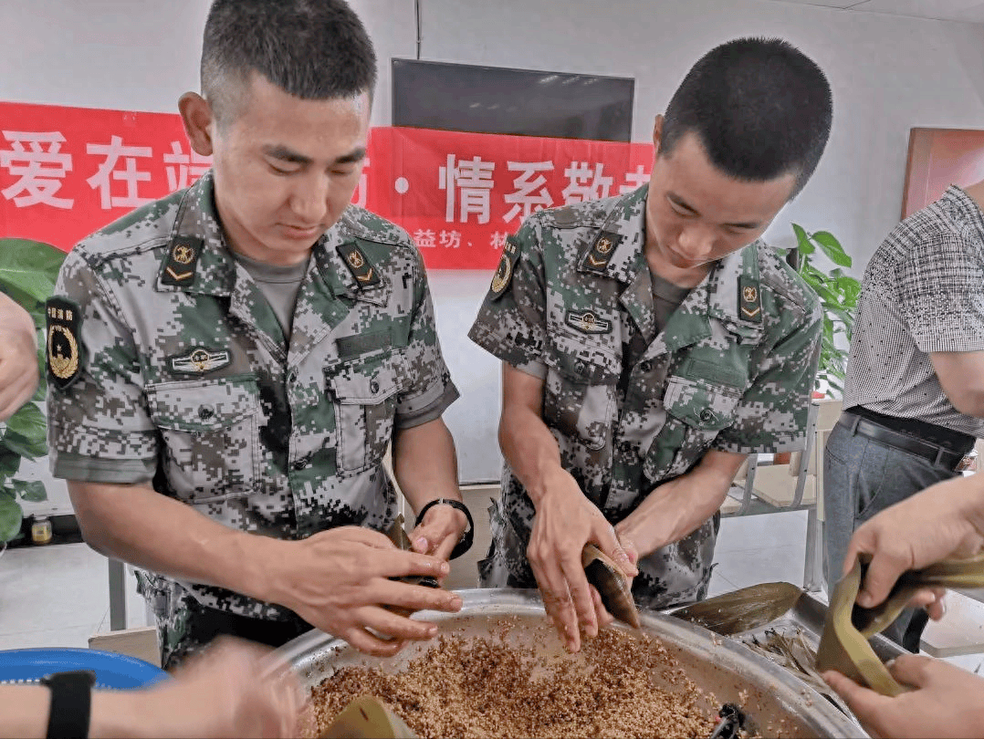 退役军人自主择业和逐月领取退役金是同一种安置方式吗?