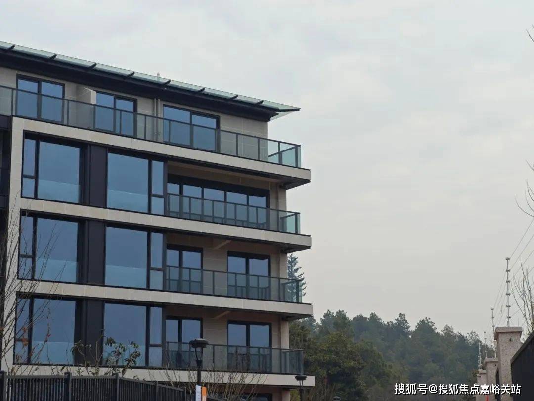 万固·溪山风华售楼处电话→售楼中心首页网站→楼盘百科详情→24小时