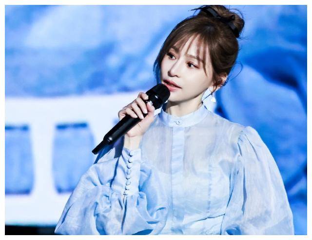 如今差距早已拉开,真红还是假红一目了然_王心凌_万茜_金晨