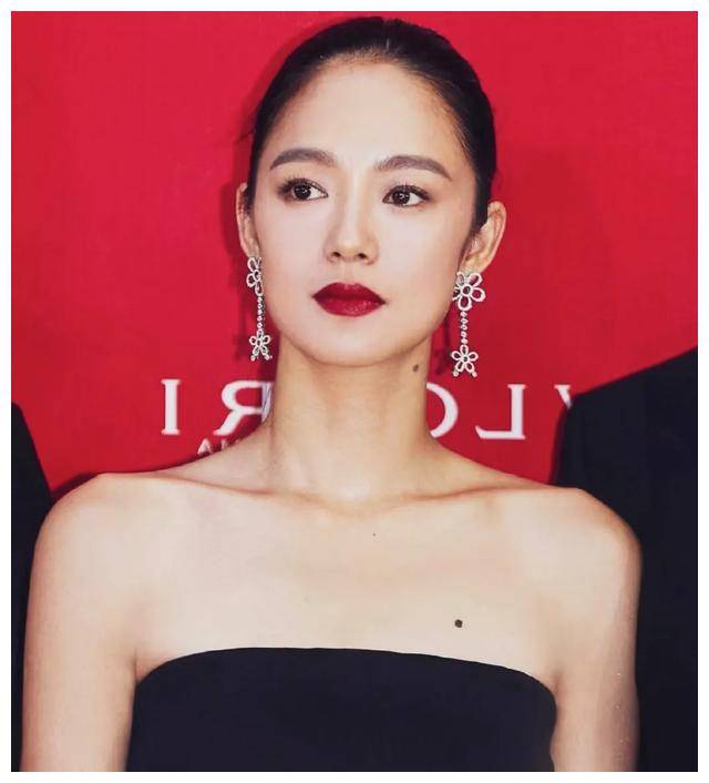 记住哦,无论什么情况,只要你有自信,有独立,你也可以像周韵一样,掌控