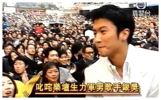 还债,被嘘,铁窗泪,谢霆锋一曲终结四大天王,却差点毁谢贤手里