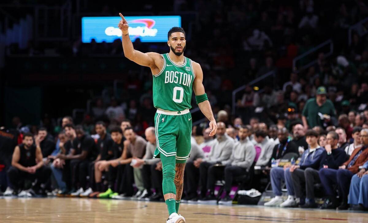 nba活塞对阵凯尔特人布朗出战成疑塔图姆率队冲击六连胜